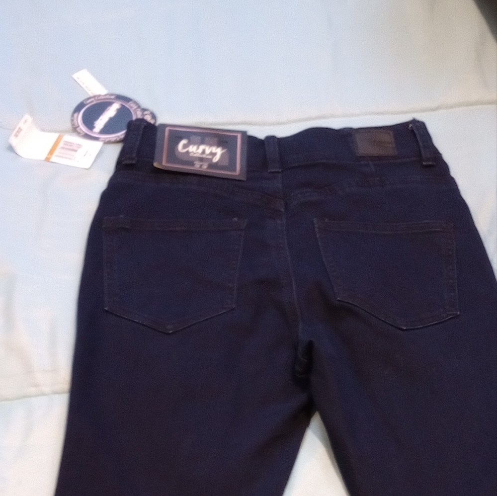 NWT Dollhouse High Rise Skinny Jeans with Button Detail - Picture 6 of 7
